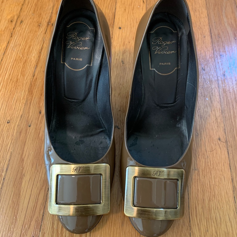 Roger Vivier Patent Leather Low-Heel
